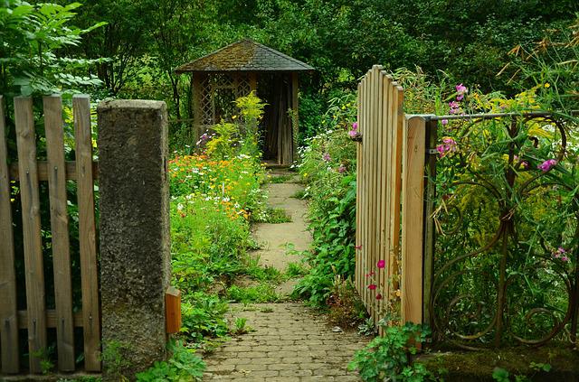 portail en bois de jardin